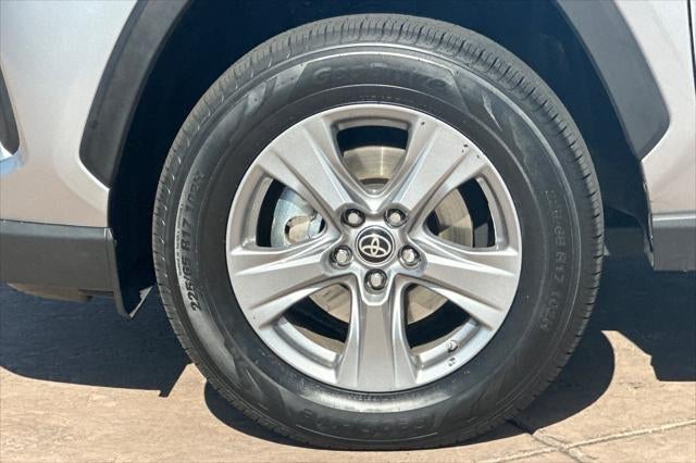 2023 Toyota RAV4 Hybrid LE