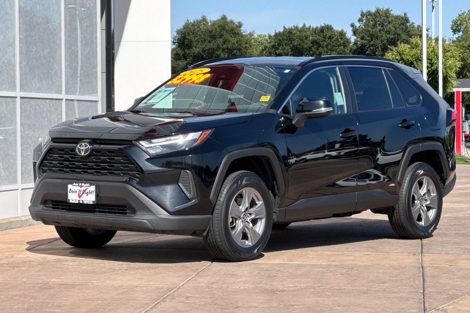 2025 Toyota RAV4 Hybrid LE