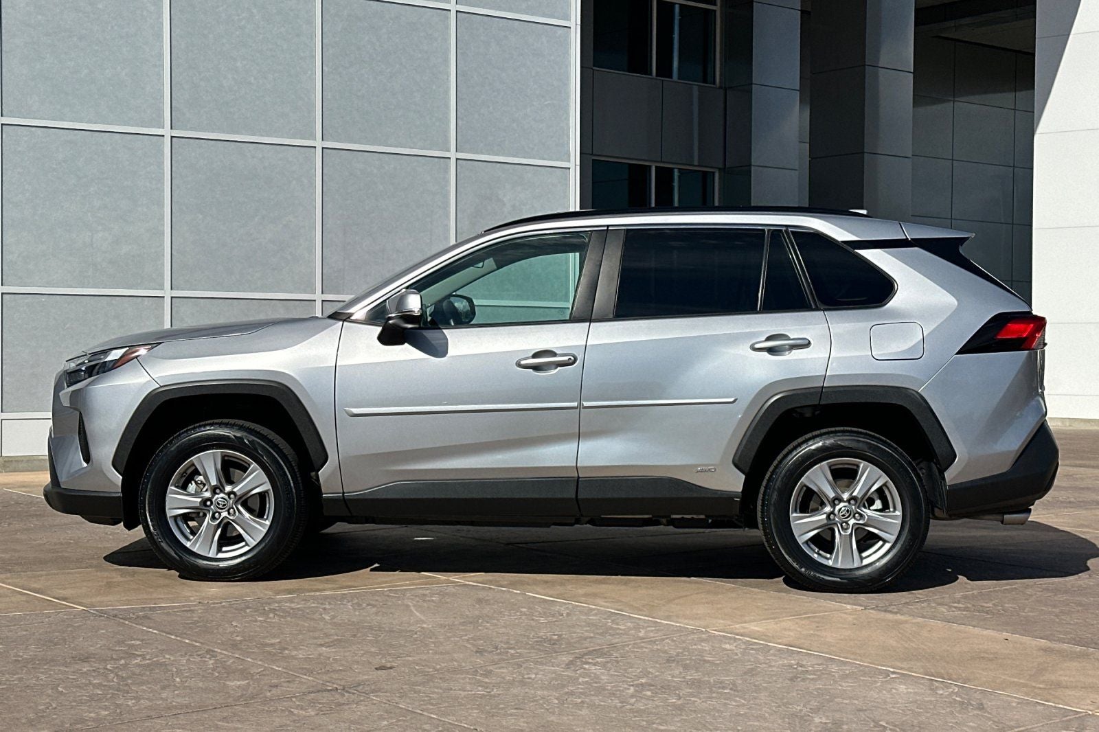 2023 Toyota RAV4 Hybrid LE