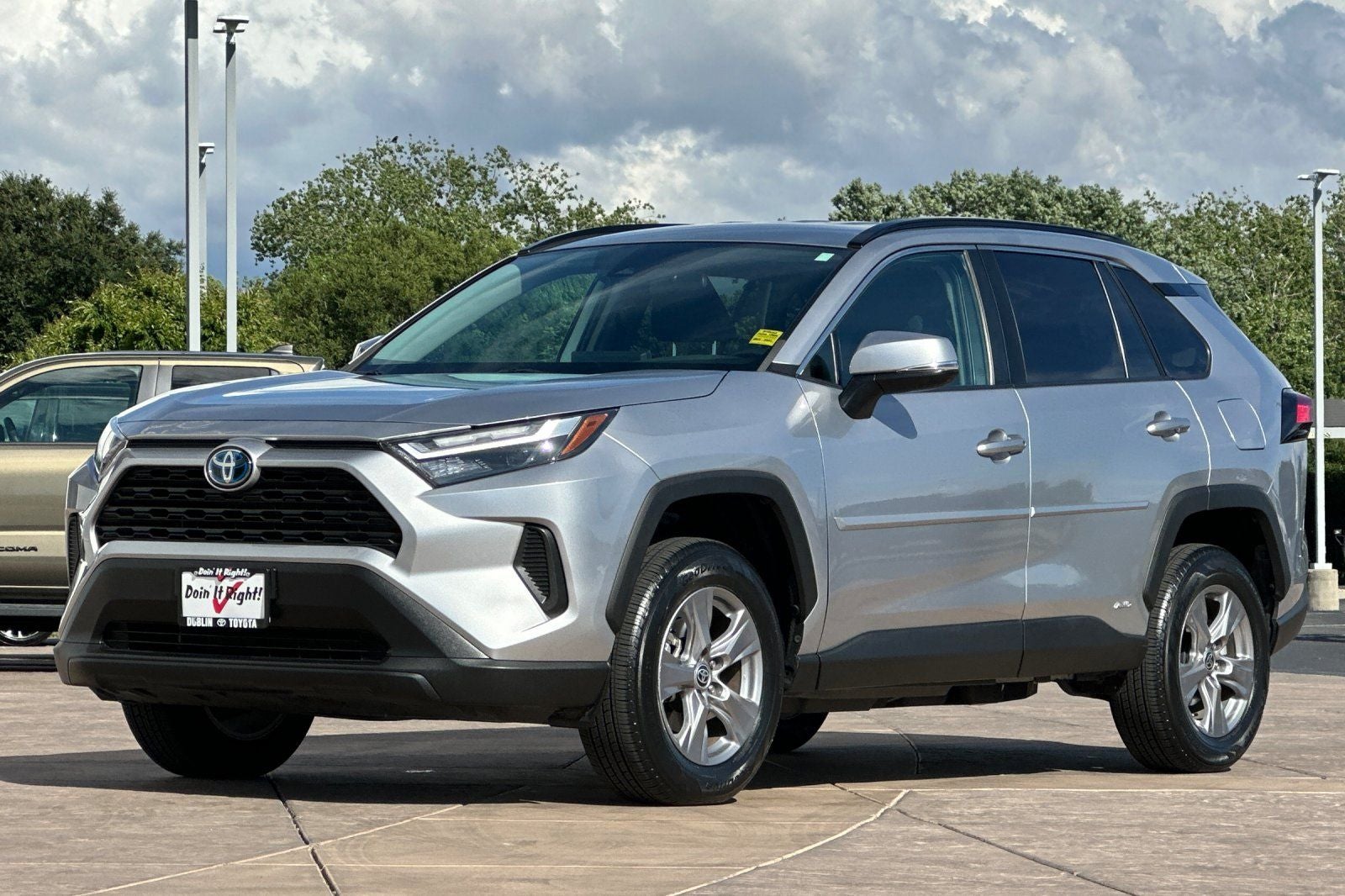 2023 Toyota RAV4 Hybrid LE
