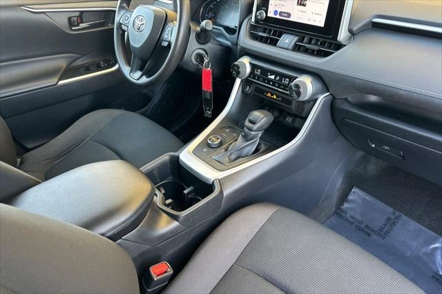 2023 Toyota RAV4 Hybrid LE