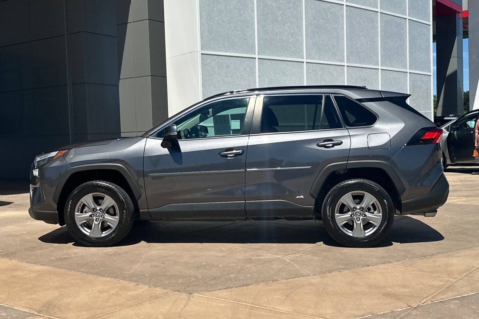 2024 Toyota RAV4 Hybrid LE