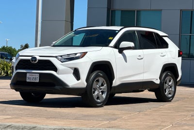 2025 Toyota RAV4 Hybrid XLE