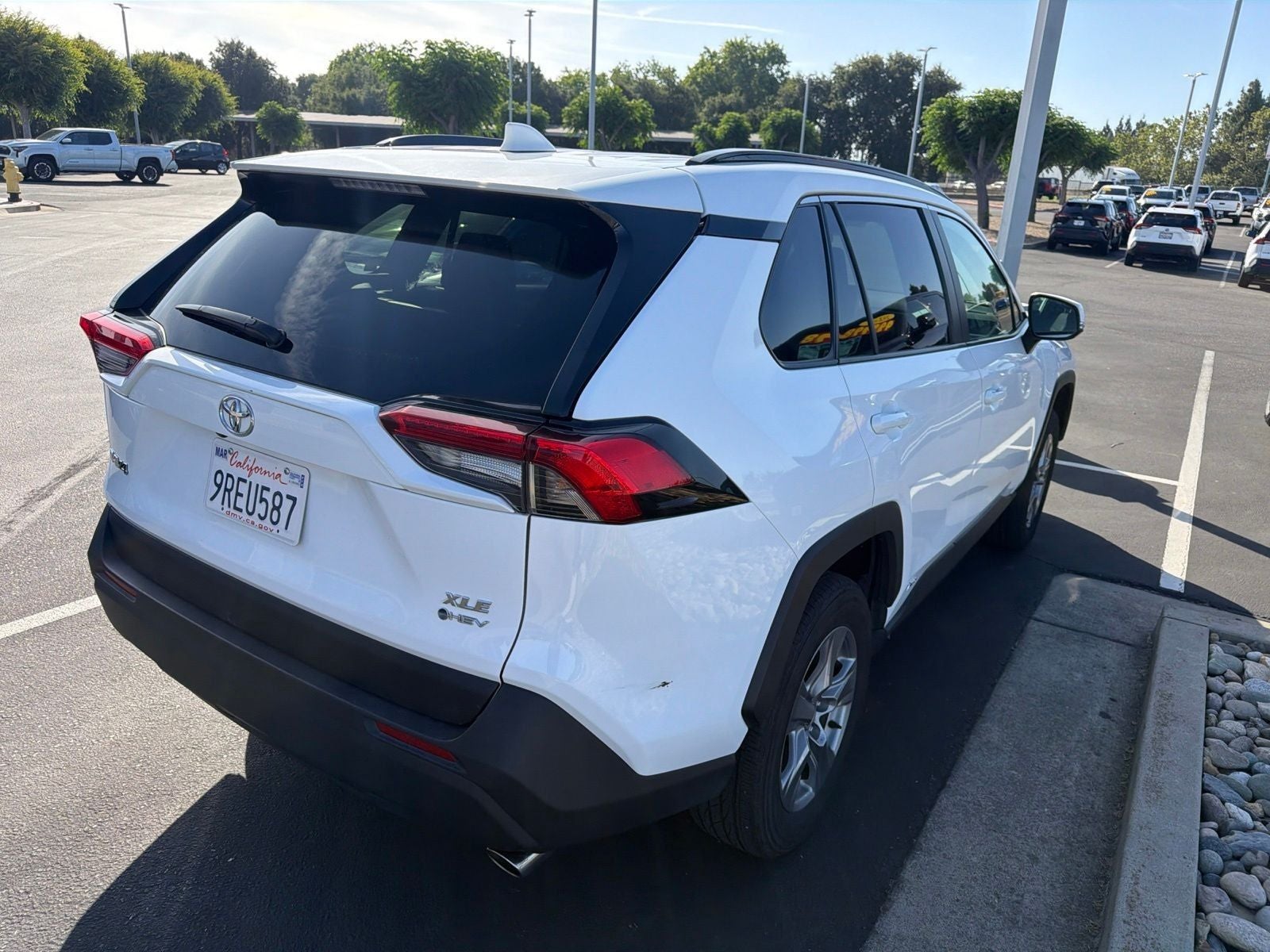 2025 Toyota RAV4 Hybrid XLE