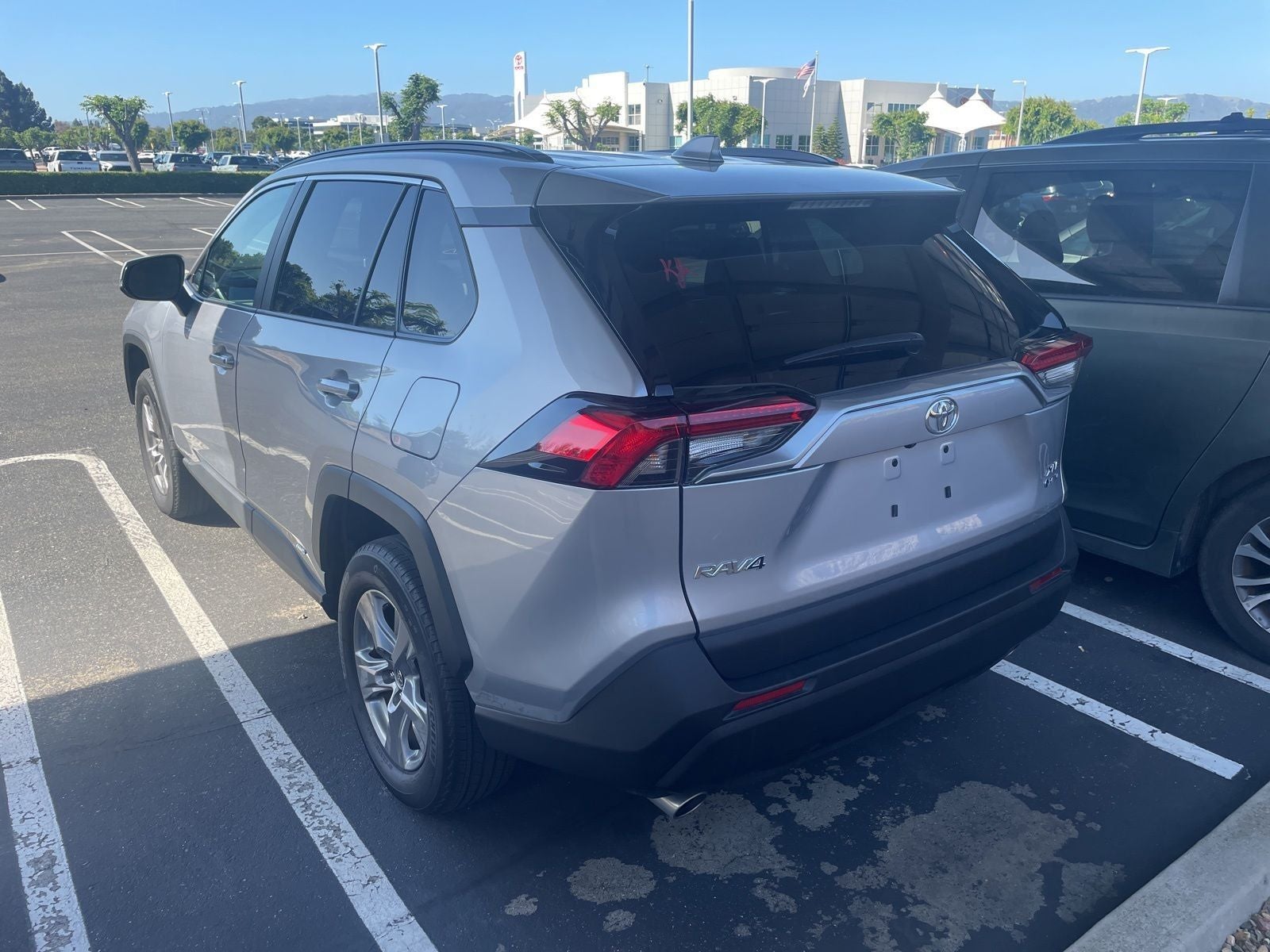 2025 Toyota RAV4 Hybrid XLE