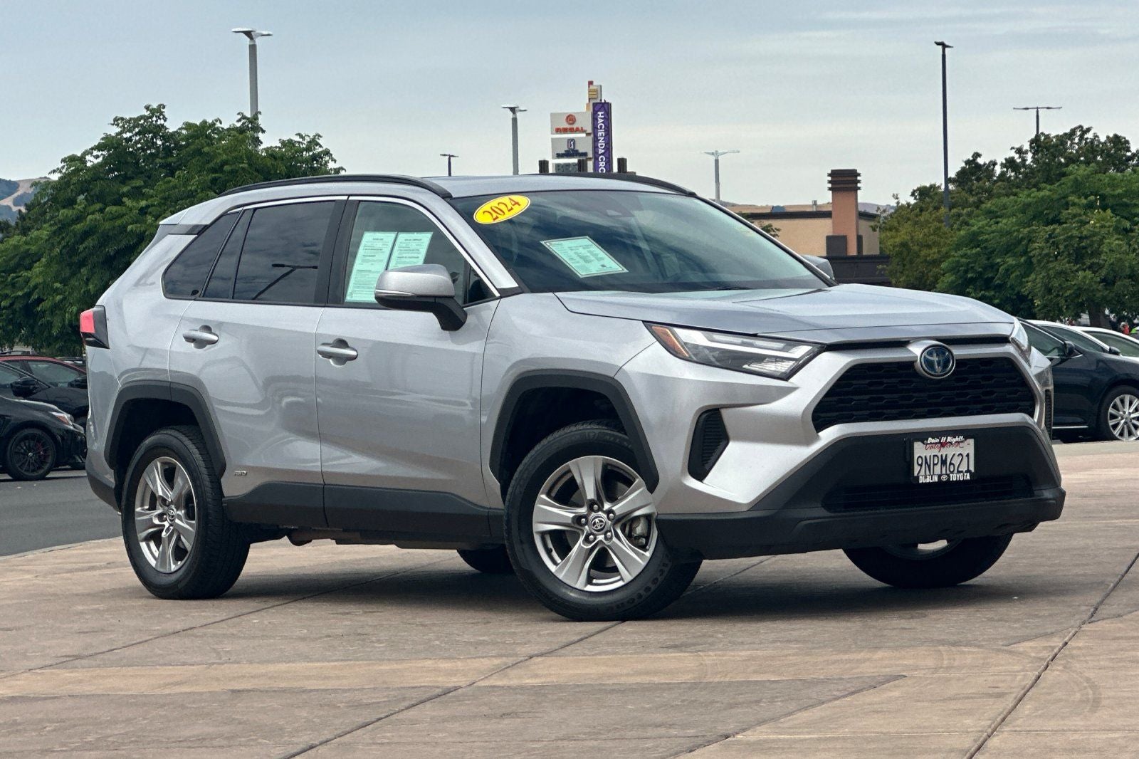 2024 Toyota RAV4 Hybrid XLE