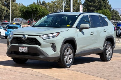 2022 Toyota RAV4 Hybrid XLE