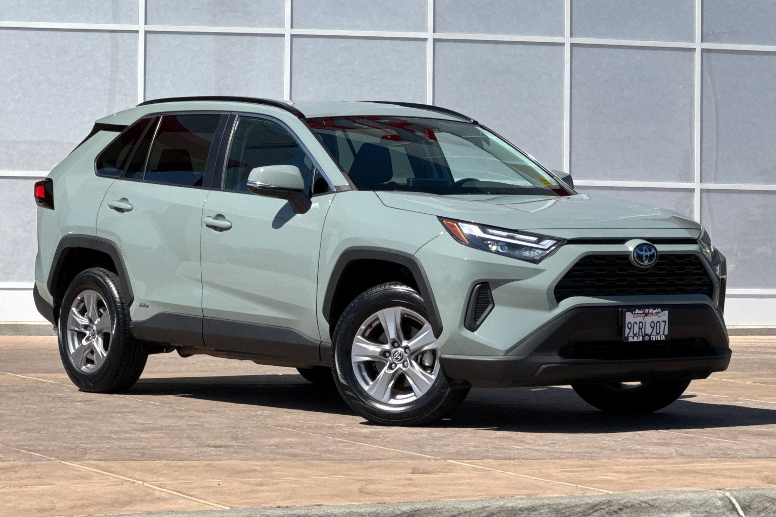 2022 Toyota RAV4 Hybrid XLE