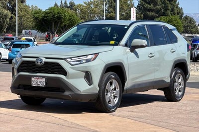 2022 Toyota RAV4 Hybrid XLE