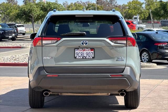 2022 Toyota RAV4 Hybrid XLE