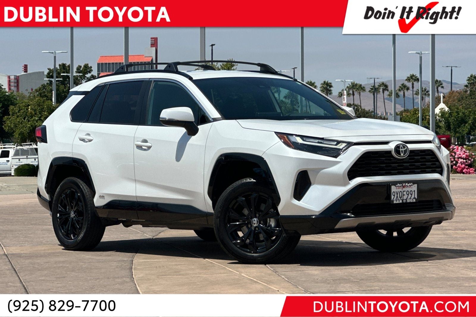 2025 Toyota RAV4 Hybrid SE