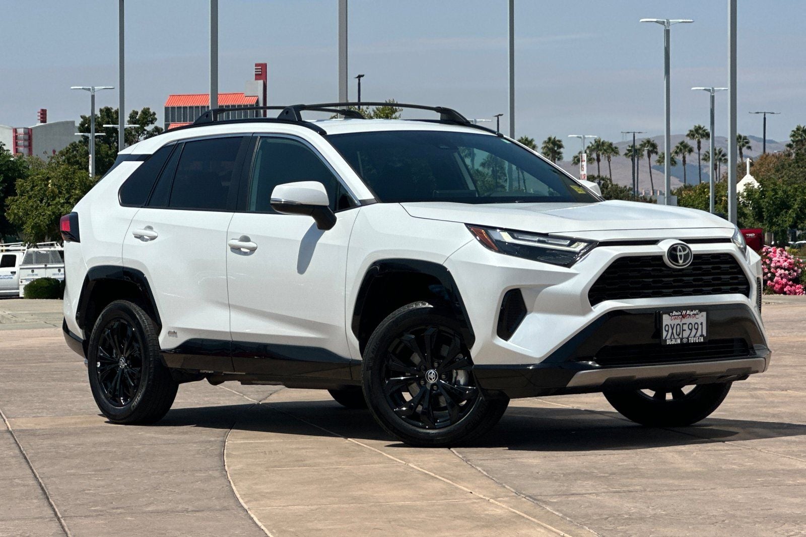 2025 Toyota RAV4 Hybrid SE
