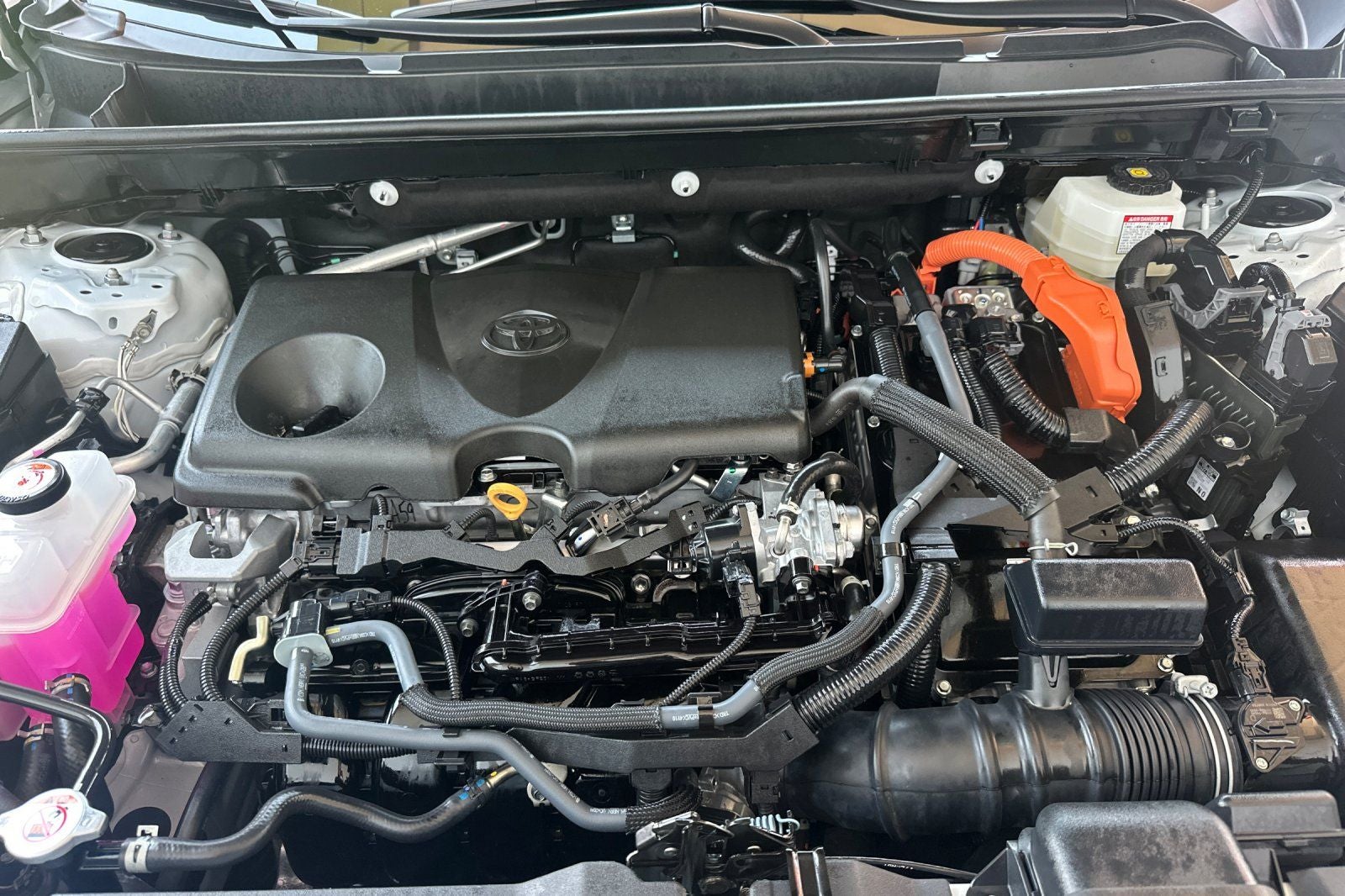 2025 Toyota RAV4 Hybrid SE