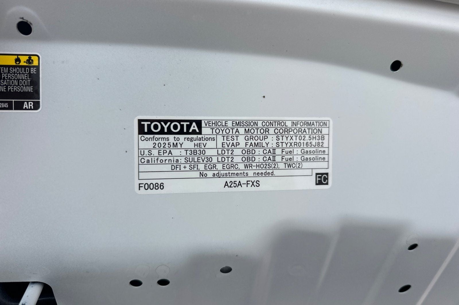 2025 Toyota RAV4 Hybrid SE