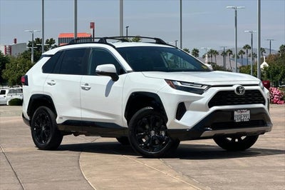2025 Toyota RAV4 Hybrid SE