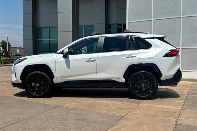 2025 Toyota RAV4 Hybrid SE