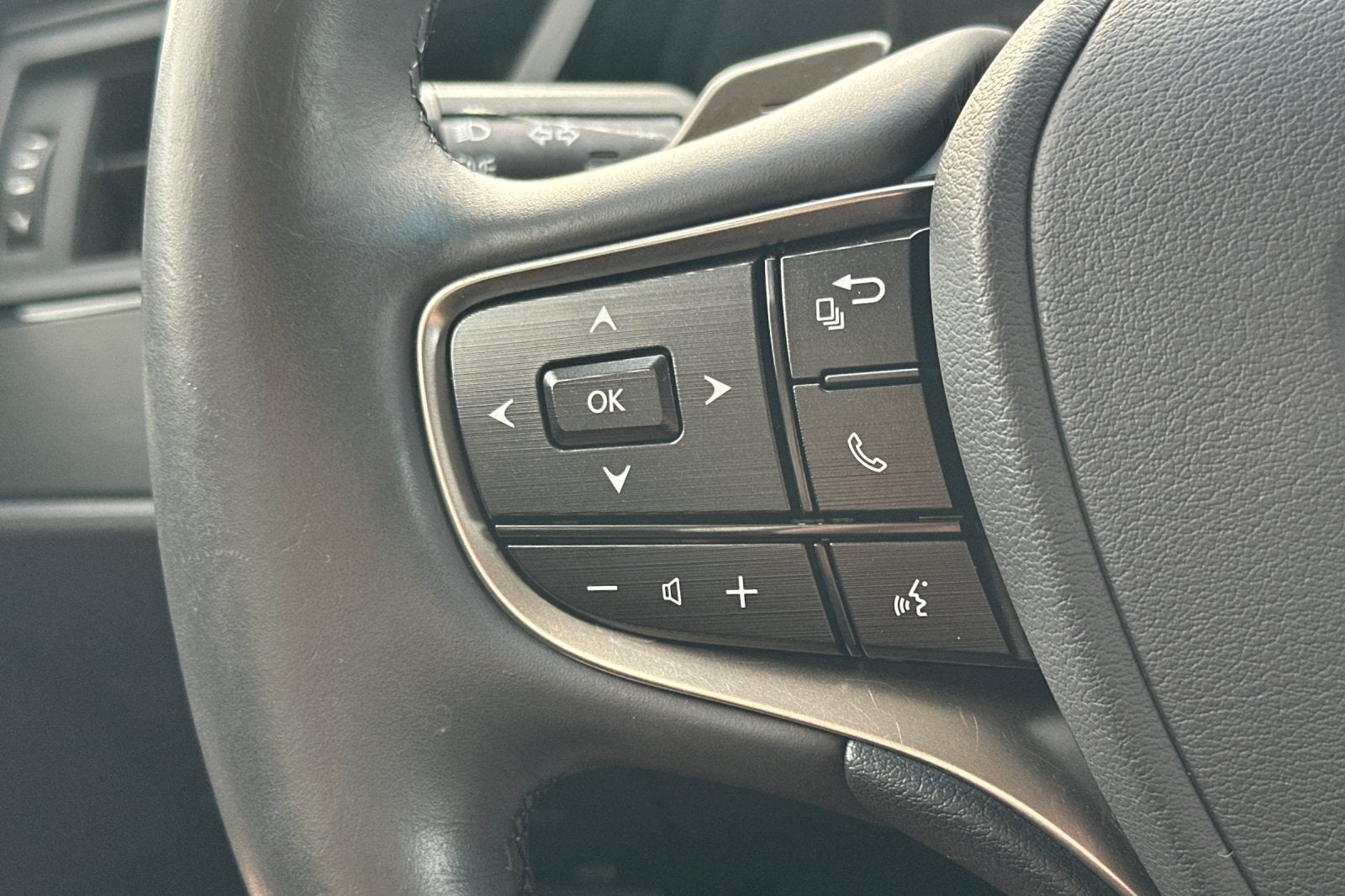 2022 Lexus ES 300h