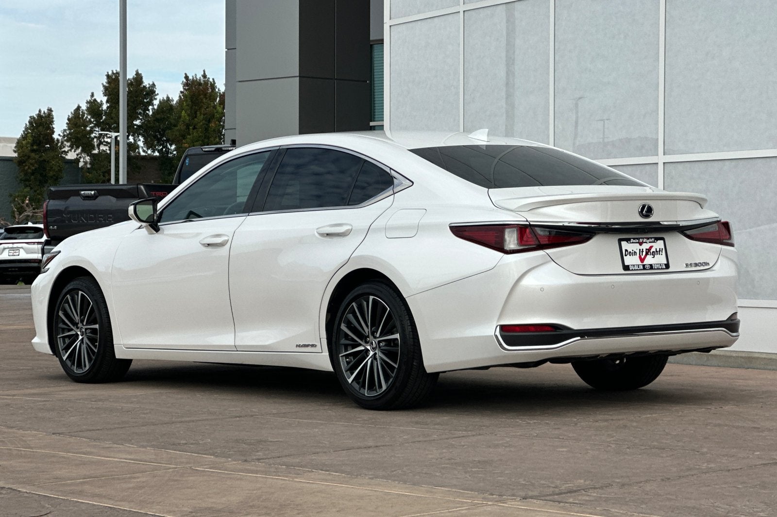 2022 Lexus ES 300h