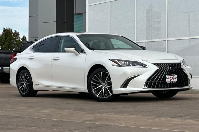 2022 Lexus ES 300h