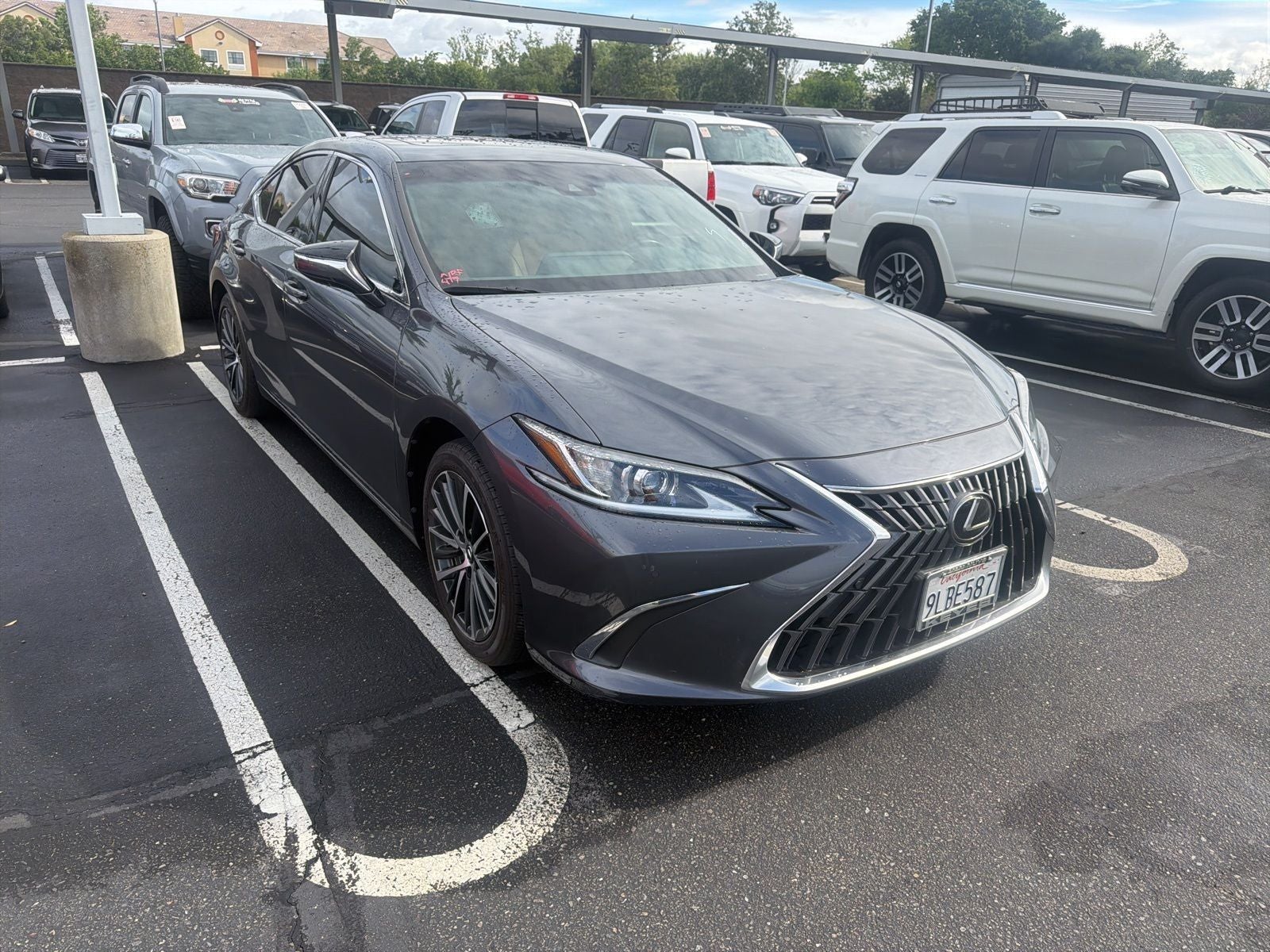 2024 Lexus ES 300h