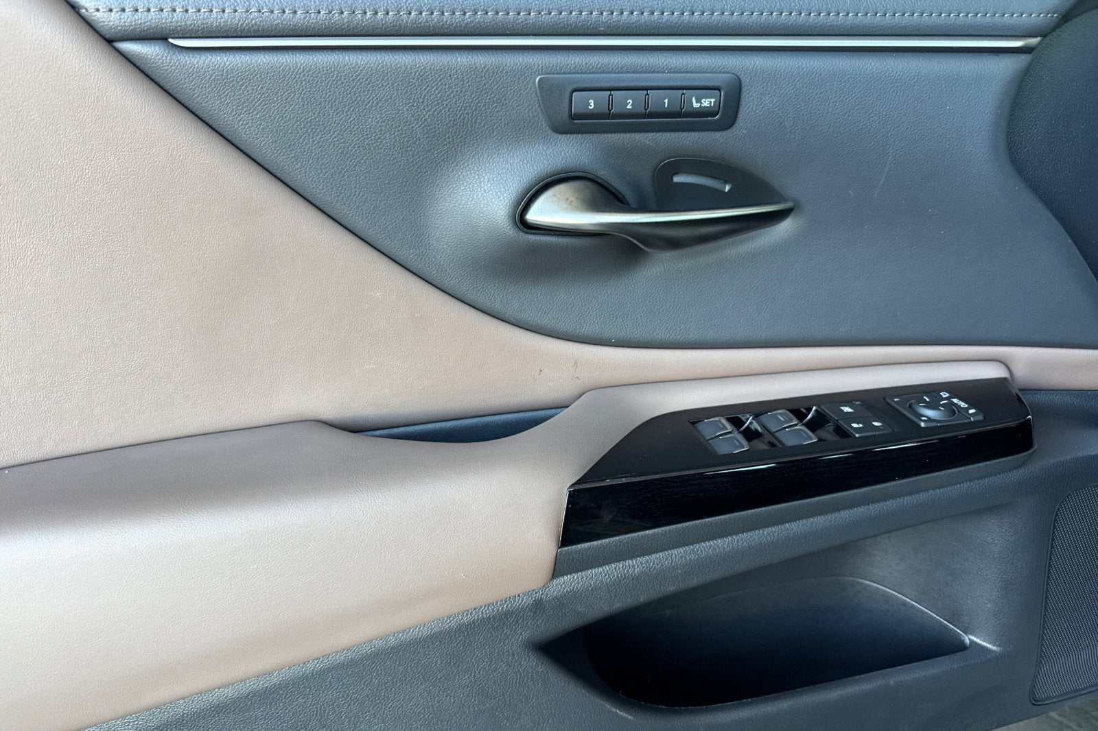 2024 Lexus ES 350