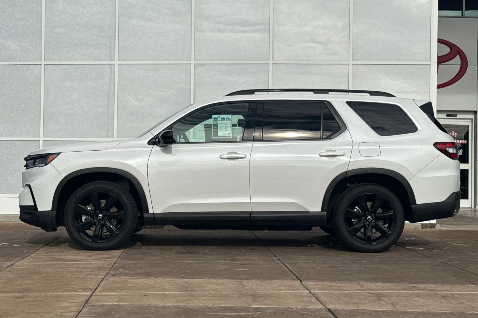 2025 Honda Pilot Black Edition