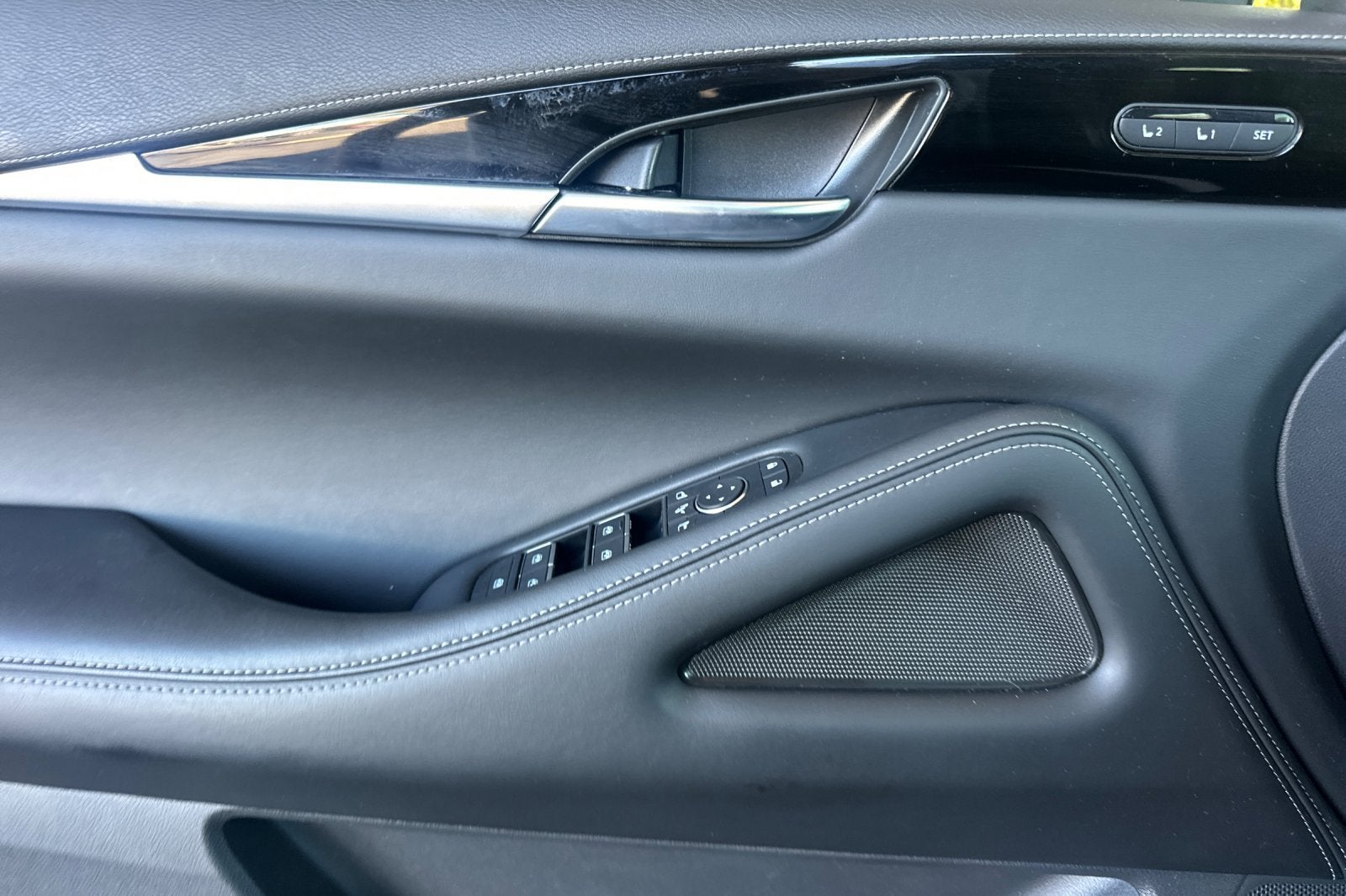 2023 INFINITI QX60 PURE