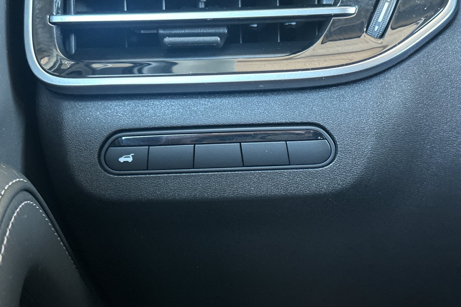 2023 INFINITI QX60 PURE