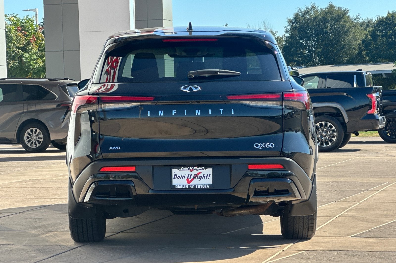 2023 INFINITI QX60 PURE