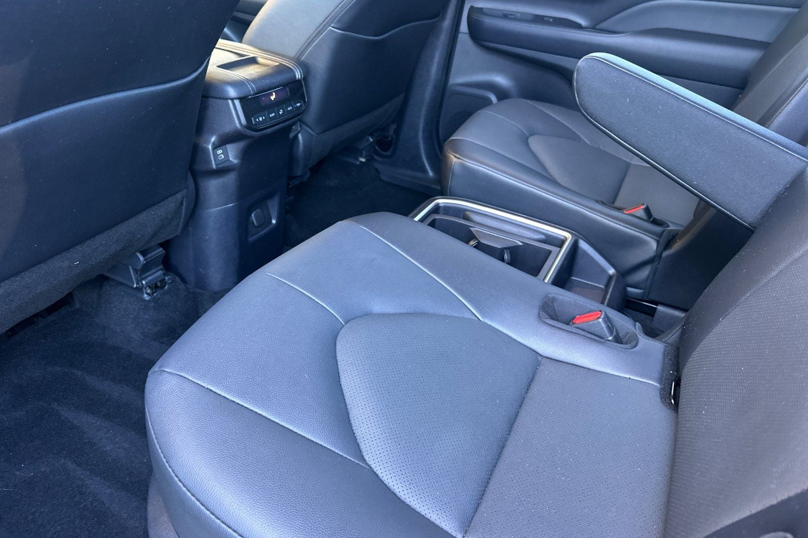 2025 Toyota Grand Highlander LE