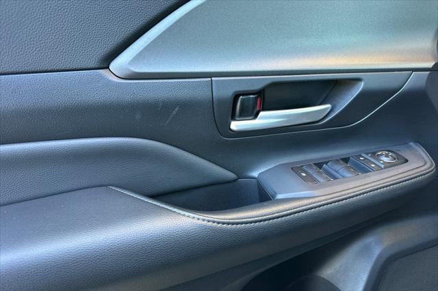 2025 Toyota Grand Highlander LE