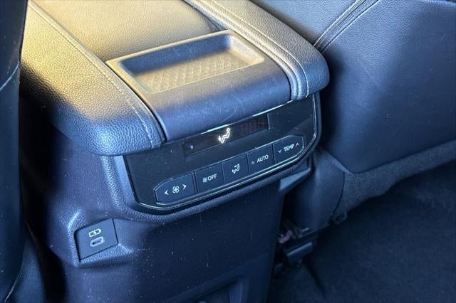 2025 Toyota Grand Highlander LE