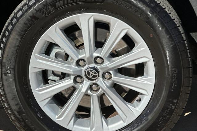 2025 Toyota Grand Highlander LE