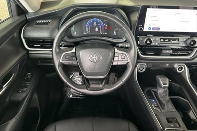 2025 Toyota Grand Highlander XLE