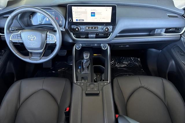 2025 Toyota Grand Highlander LE