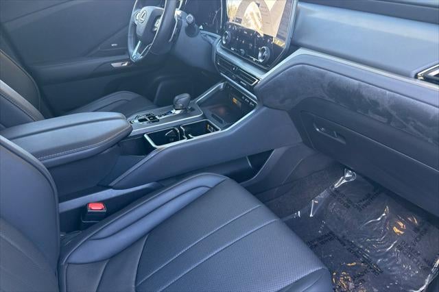 2025 Lexus TX 500h F SPORT Premium