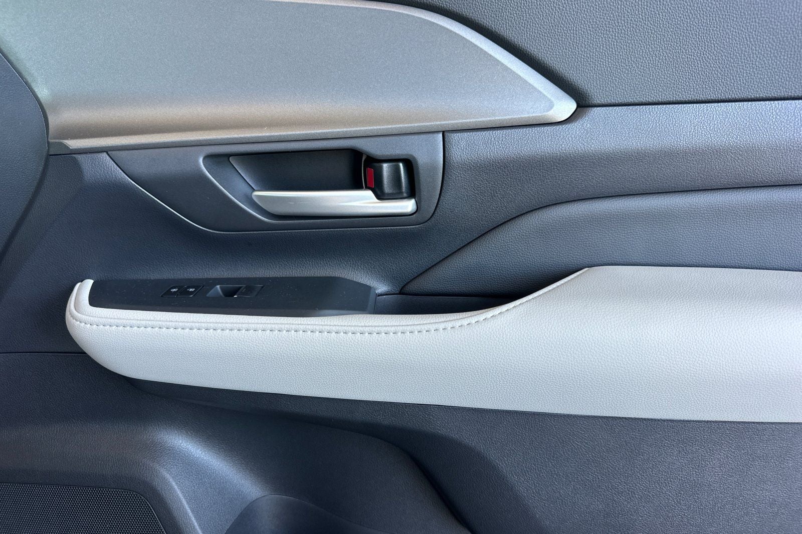 2025 Toyota Grand Highlander Hybrid LE