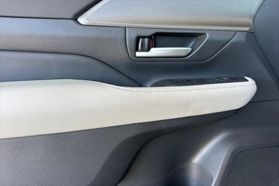 2025 Toyota Grand Highlander Hybrid LE
