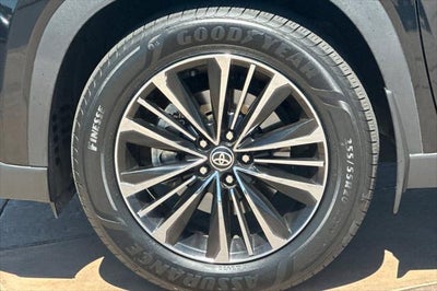 2025 Toyota Grand Highlander Hybrid MAX Platinum