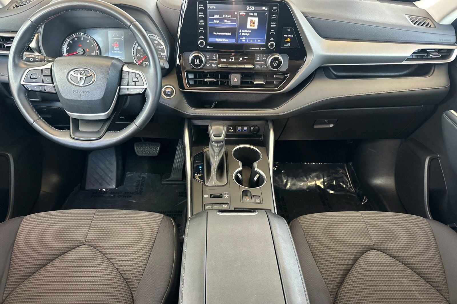 2022 Toyota Highlander LE