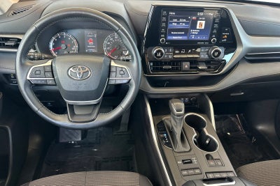 2022 Toyota Highlander LE