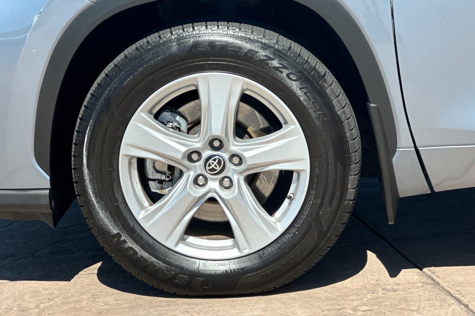2022 Toyota Highlander LE