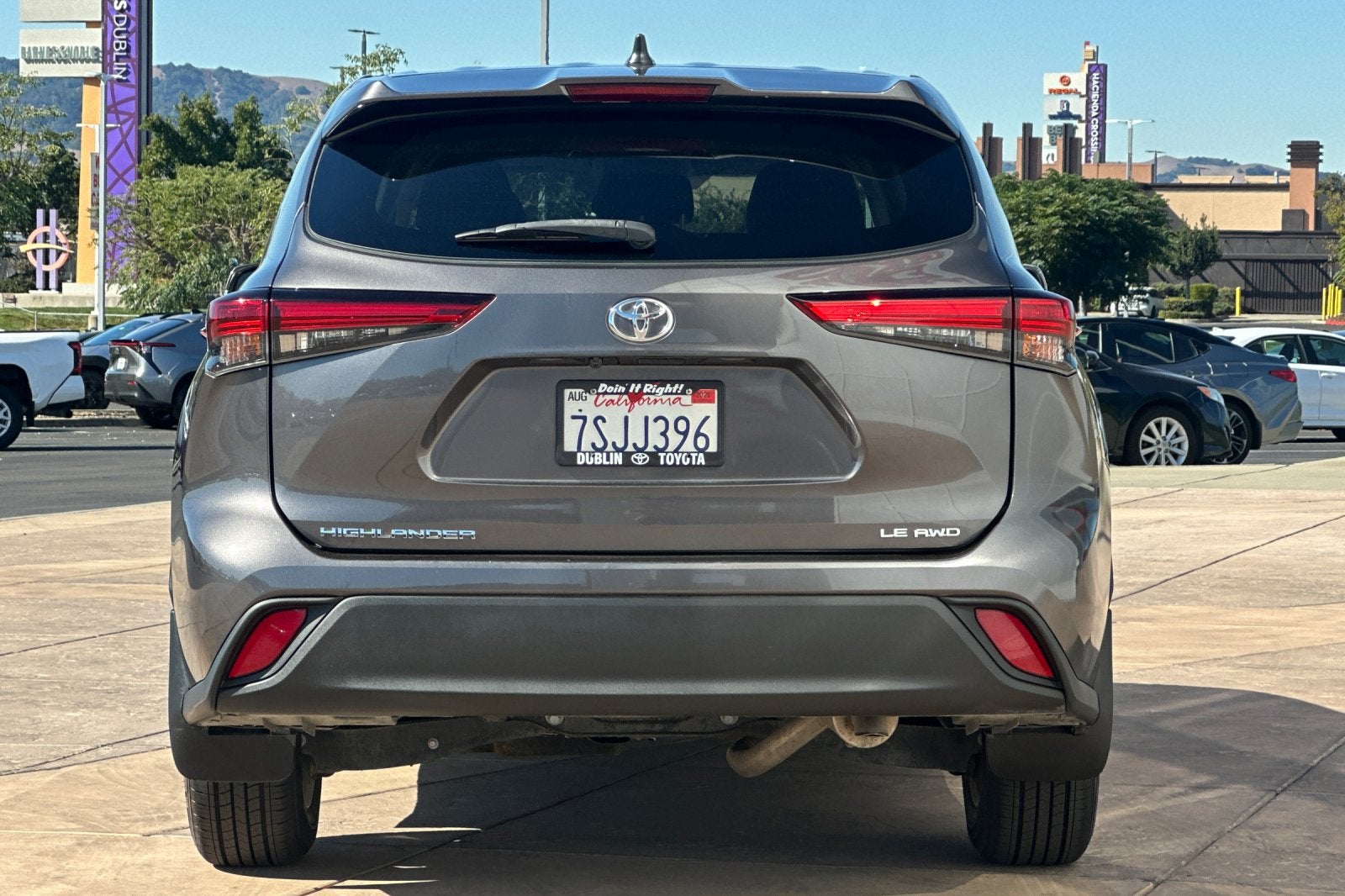 2022 Toyota Highlander LE