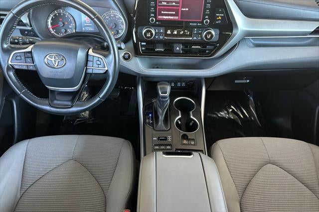 2022 Toyota Highlander LE