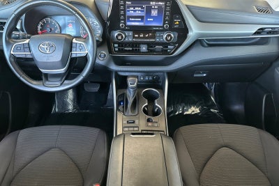 2022 Toyota Highlander LE