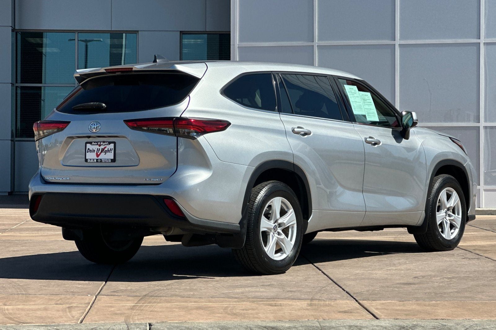 2022 Toyota Highlander LE