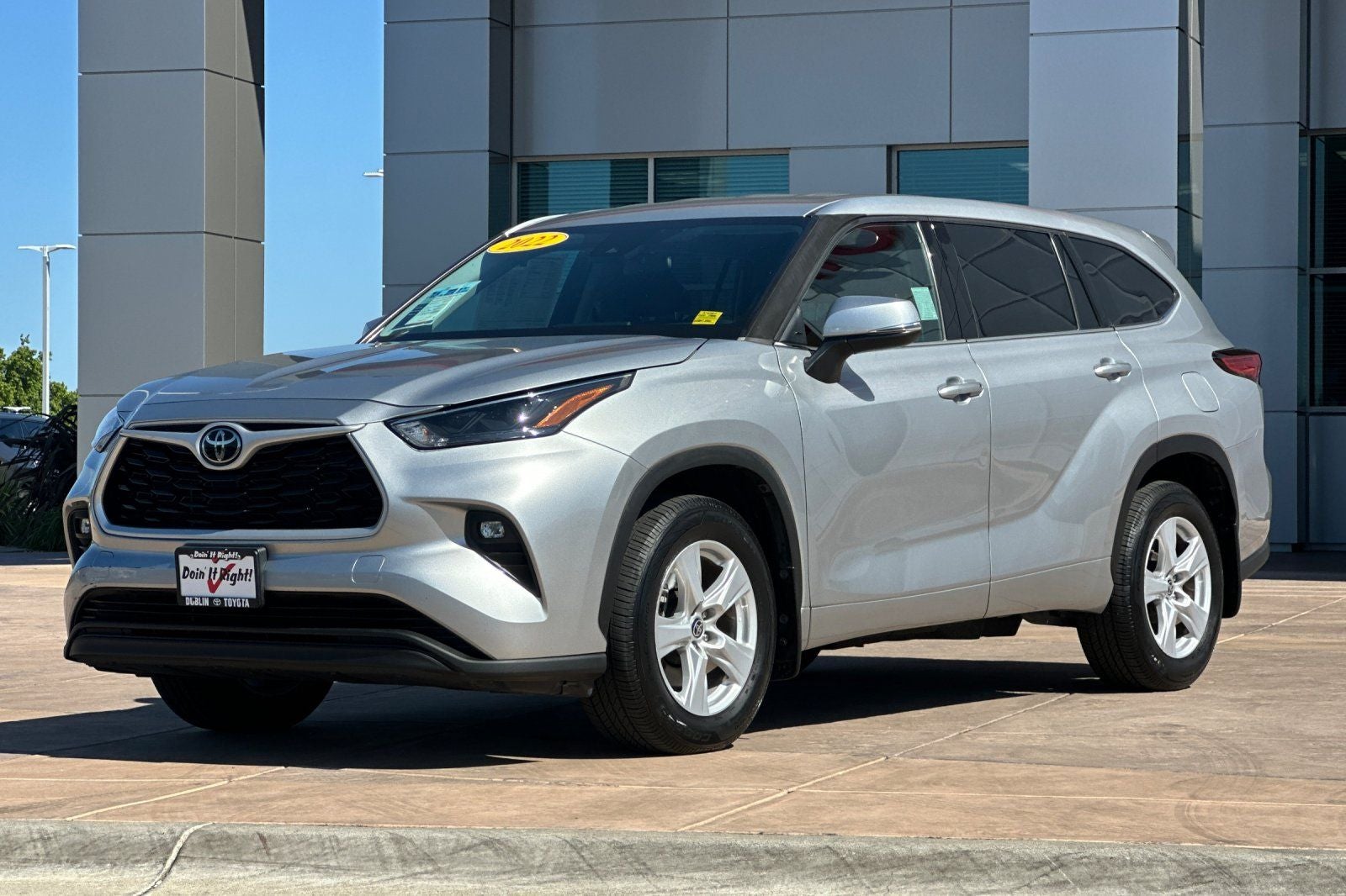 2022 Toyota Highlander LE