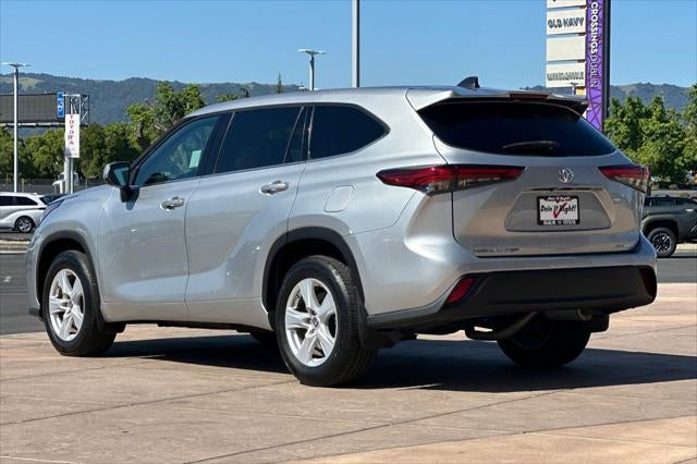 2022 Toyota Highlander LE