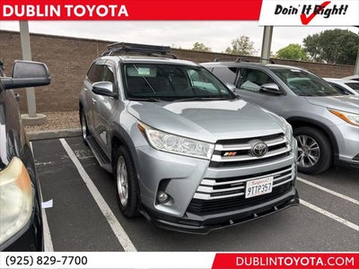 2018 Toyota Highlander LE