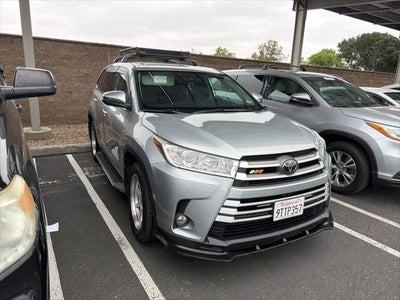 2018 Toyota Highlander LE
